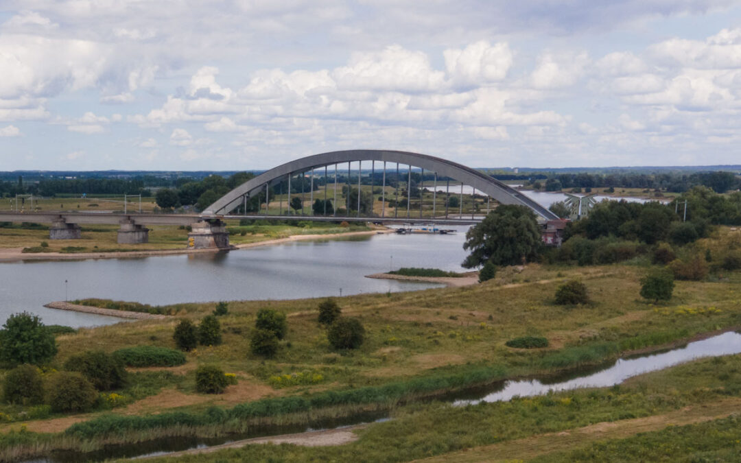 Culemborg – de Spoorbrug met je drone bekijken