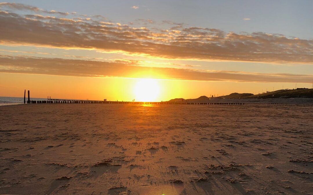 Zoutelande – Zandstrand met een drone bekijken