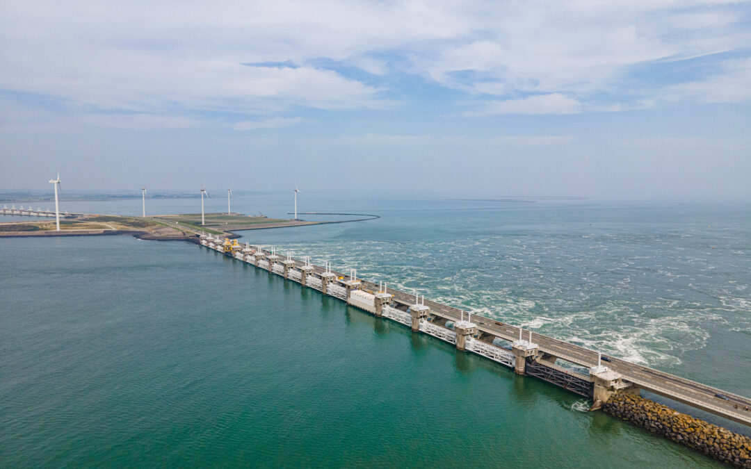 Neeltje Jans – Oosterscheldekering met een drone bekijken