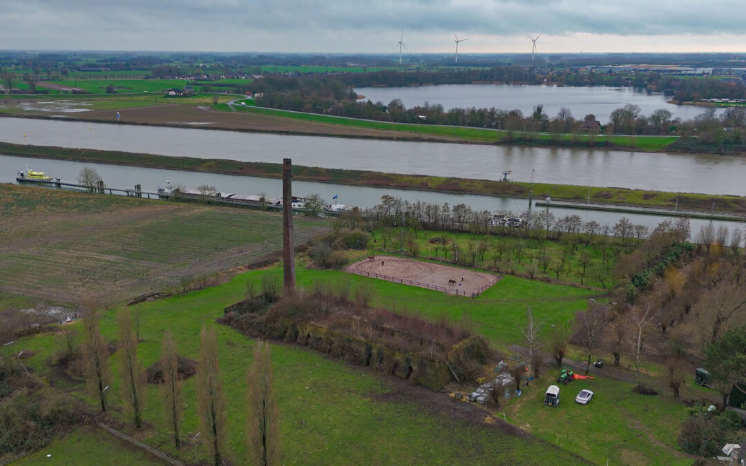 Steenoven Tull en ’t Waal bekijken met je drone