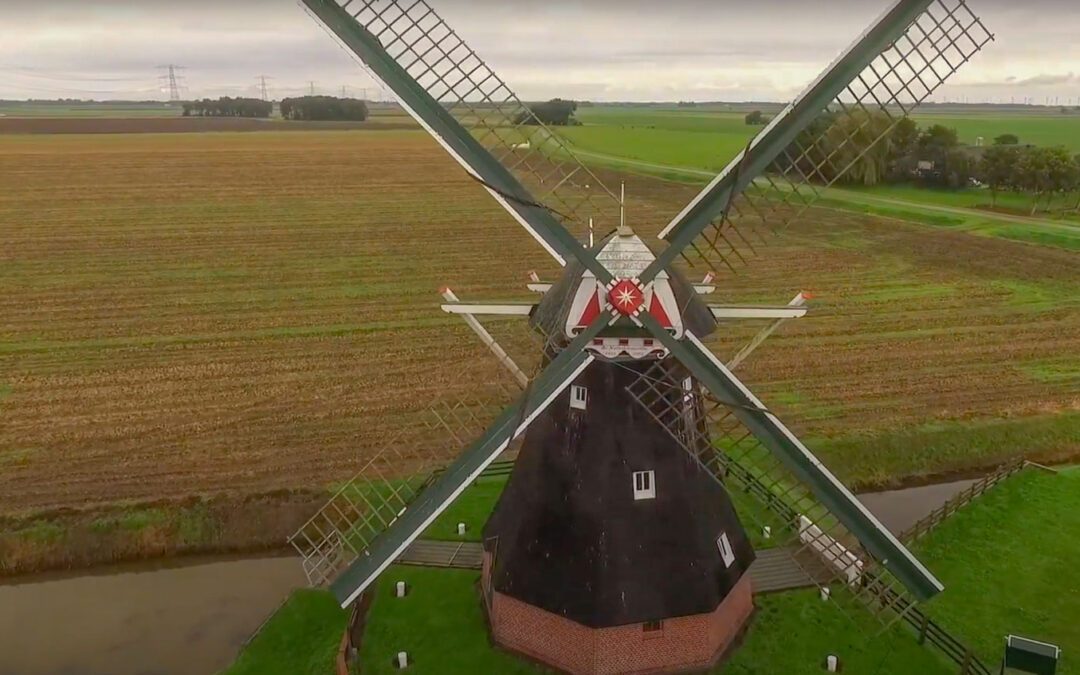 Dronevliegen bij de Noordermolen in Groningen