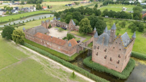 Doorneburg – Kasteel Doorneburg bekijken met een drone
