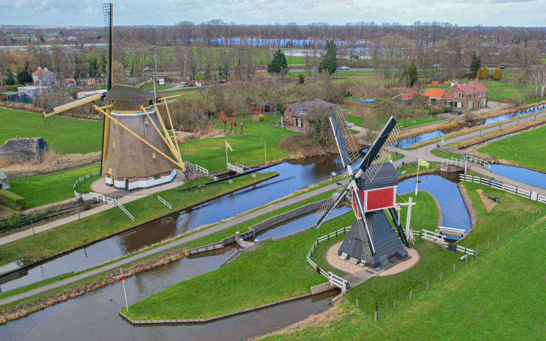 Dronevliegen om de molens van Oud Zuilen